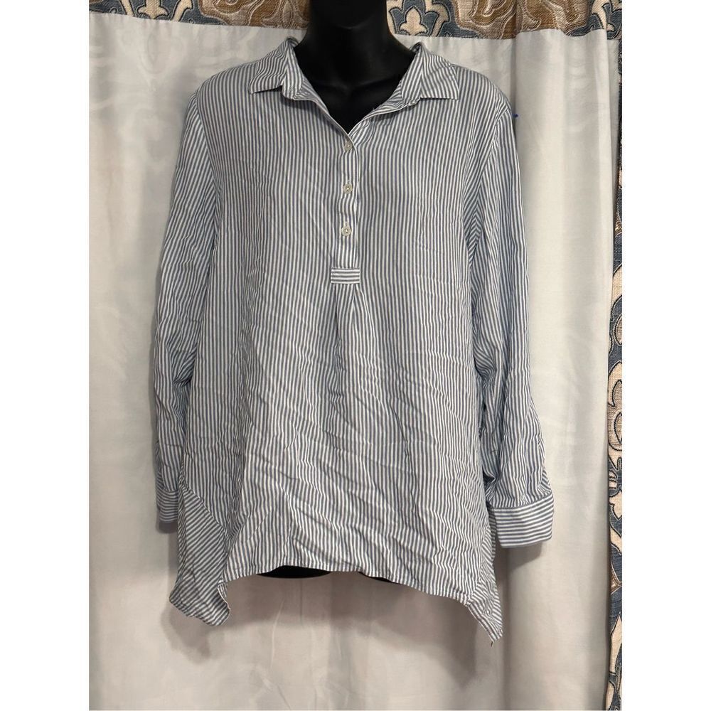 BEAUTIFUL J. Jill Women's White and Blue button Blouse size XL Good Condition